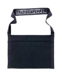 SALT AND PEPPER STAFF BAG SHORT black