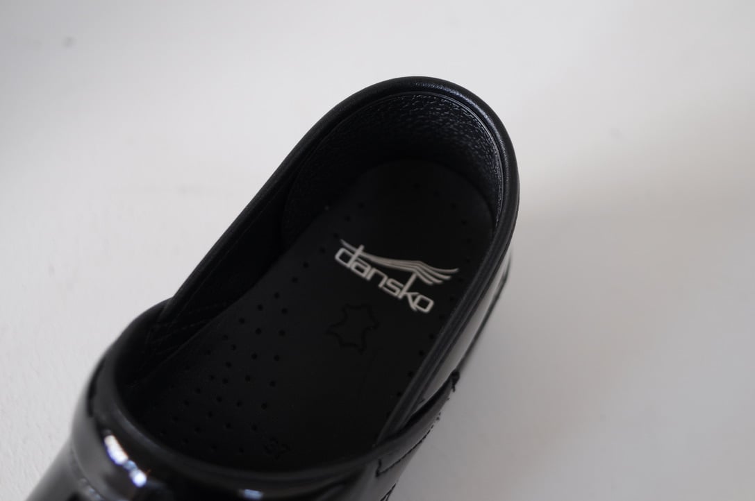 DANSKO プロフェッショナル エナメル　37 dansko PROFESSIONAL（Patent） | 04 STORE