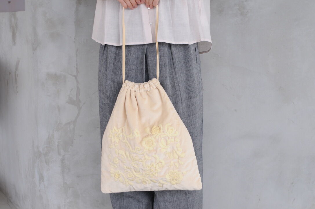 Khadi and Co. FLORA ベルベットバック | 04 STORE