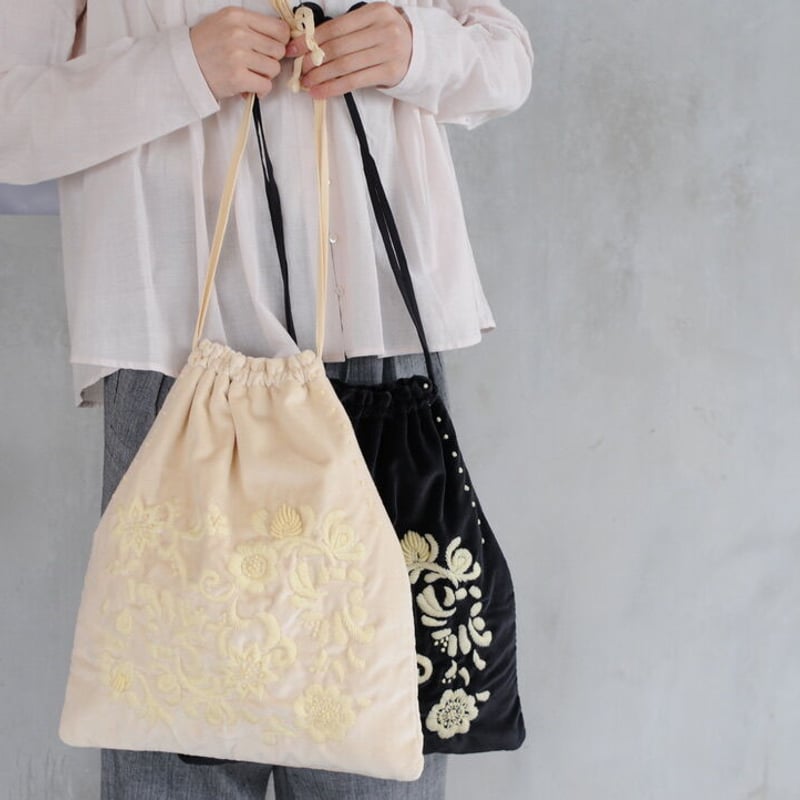 【新品未使用】Khadi and Co. VELVET 巾着バッグ Khadi and Co カディーアンドコー : acorn ベルベット巾着バッグ