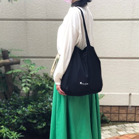 Eva et Lilit コットン トートバッグ B4横サイズ 奥行15cm