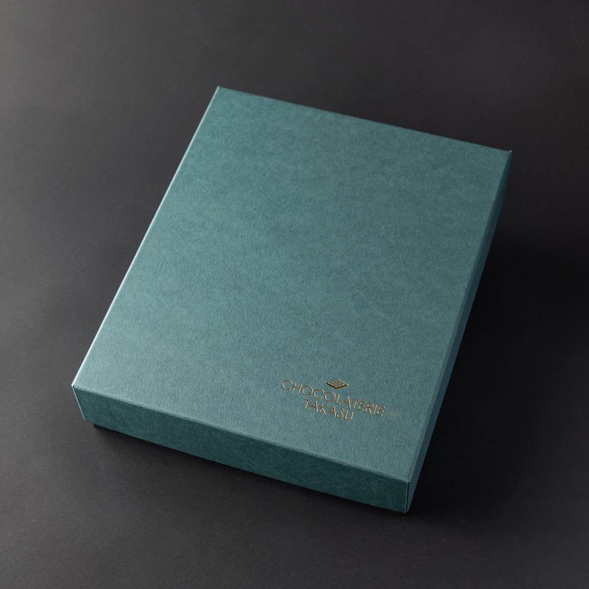 菓子 taka えっ？”が“おっ！”に変わる大人の味。神戸の焼き菓子Taka｜お酒と