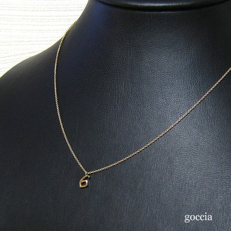 数字の 6のペンダント。ネックレス付き（K18ゴールド） | 結婚