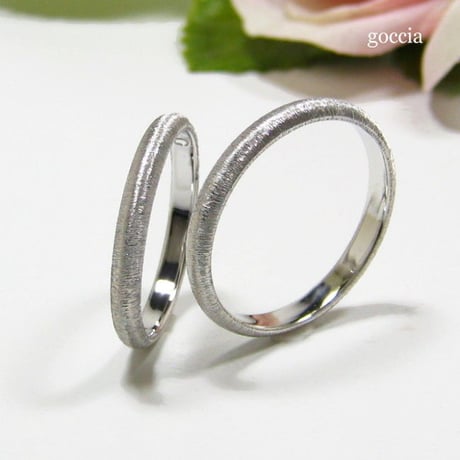 甲丸の結婚指輪、シルクサテン仕上げ（161-la、162-me）
