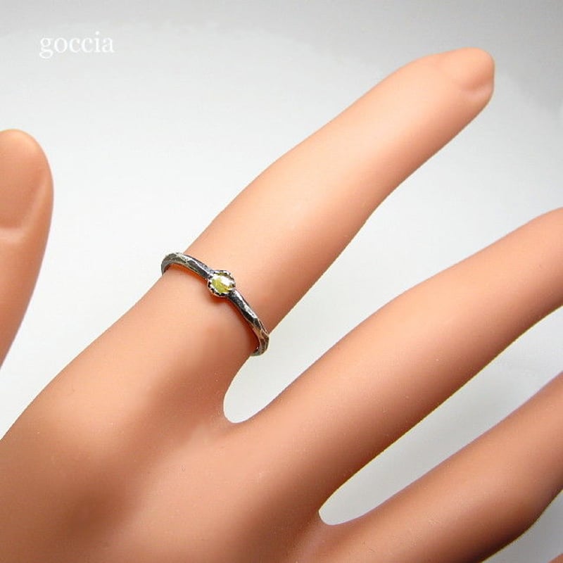 ローズカットダイヤモンドを留めたシルバーリング！ | 結婚指輪と
