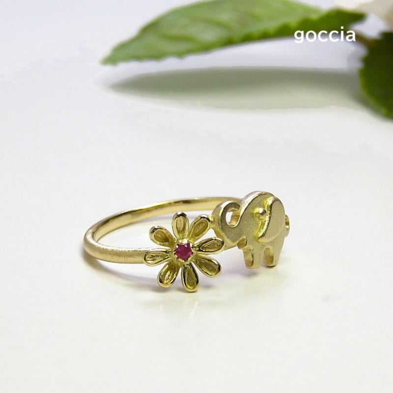 象さんとお花のK18リング（イエローゴールド、ルビー） | 結婚指輪と