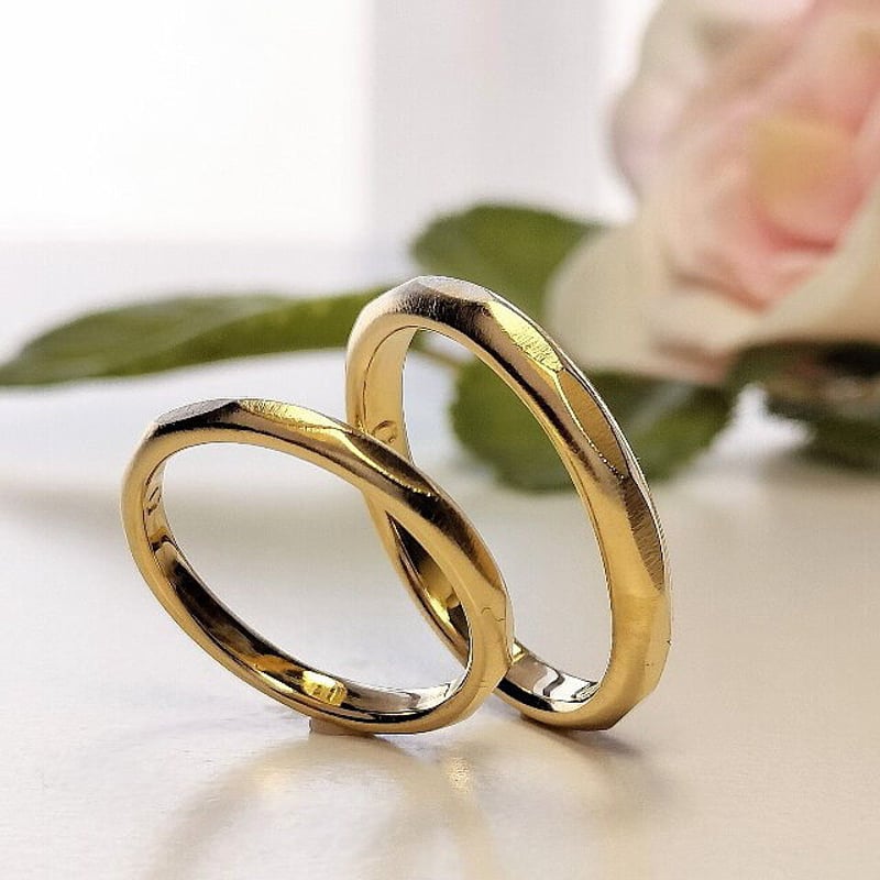 K18、カット面が美しい結婚指輪（マリッジリング）、艶消し