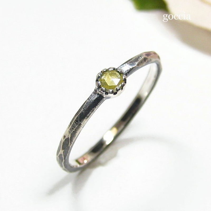 ローズカットダイヤモンドを留めたシルバーリング！ | 結婚指輪と