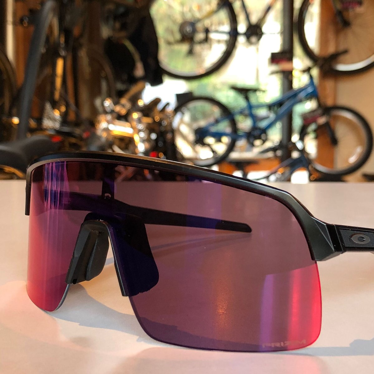 Oakley オークリー Sutro Lite (A) スートロ ライト レンズ/Prizm Road フレーム/Matte Black ロード トラック 自転車 Sutro Lite Prizm Black Lenses, Matte Black Frame Sunglasses