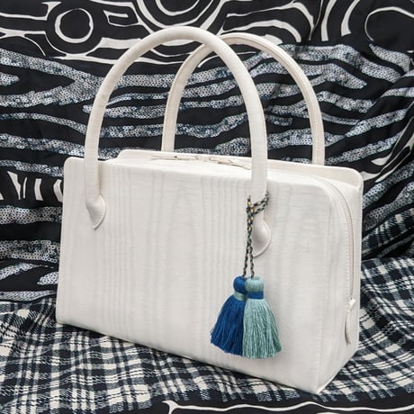 利休バッグ(八寸) MOIRE/IVORY