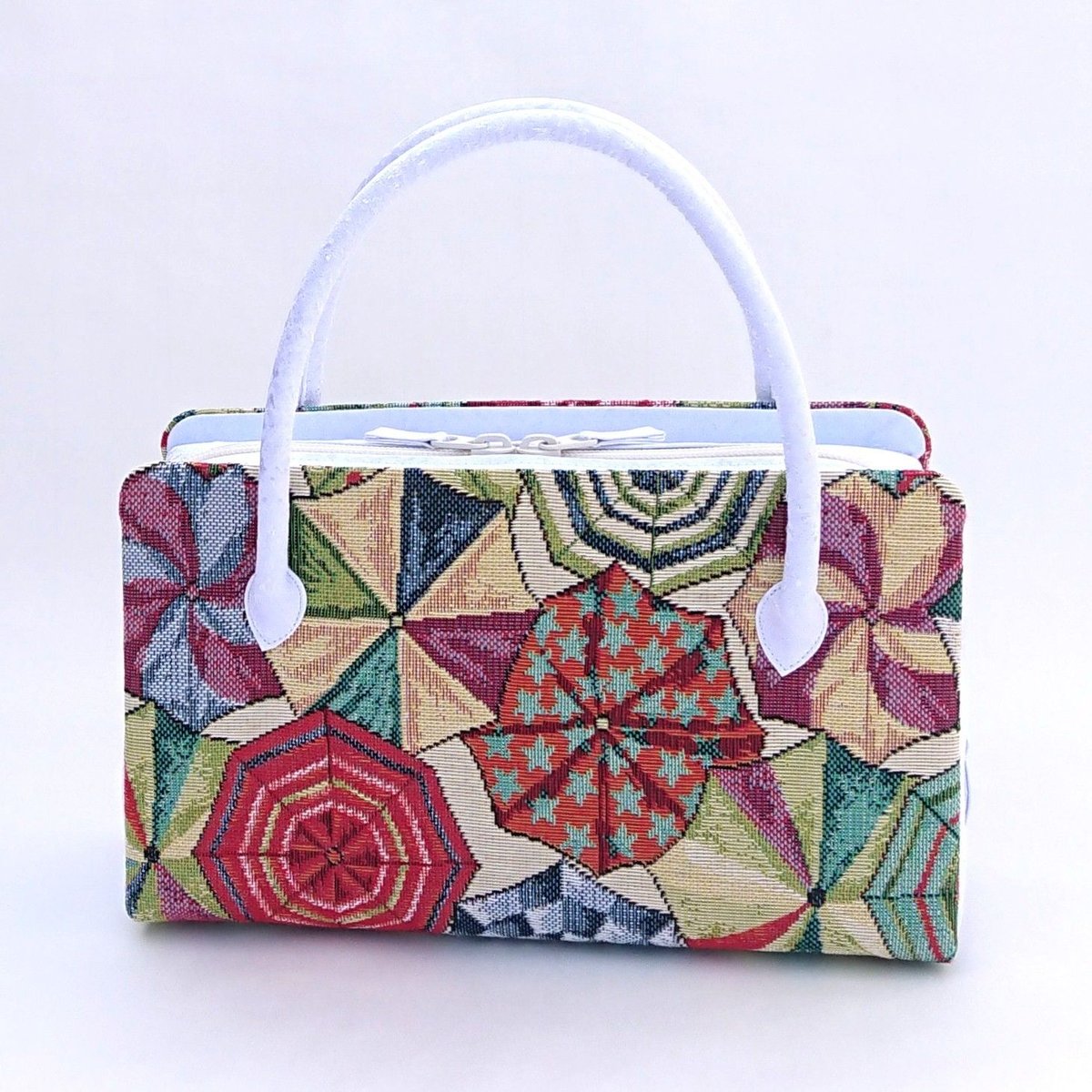 【セール✨】利休バッグ　和装バッグ　アイボリー　チェック柄　底鋲　総柄　春夏秋 セール✨】利休バッグ 和装バッグ アイボリー チェック柄 底鋲