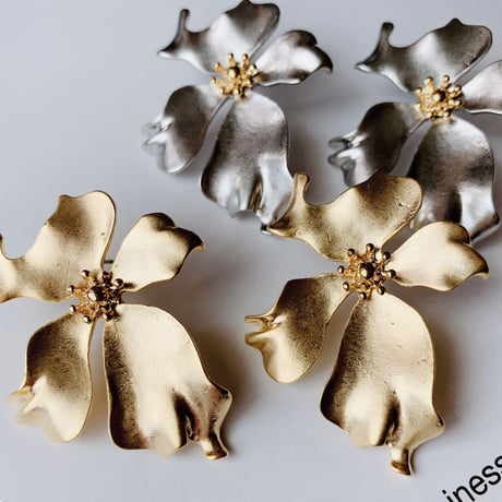 vintage flower  pierce