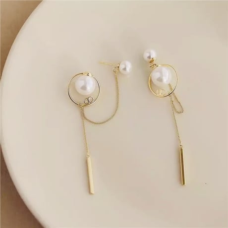 double pearl catch pierce