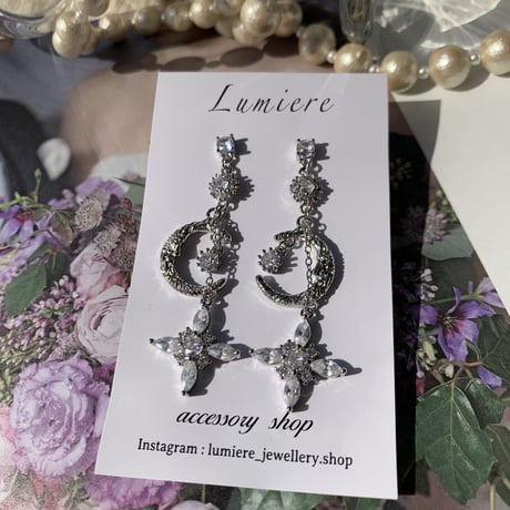 crystal × moon chain pierce