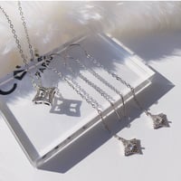 rhombus stone necklace & pierce set