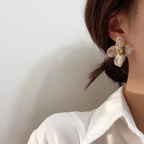 leather flower metal pierce