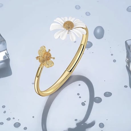 daisy × bee bangle