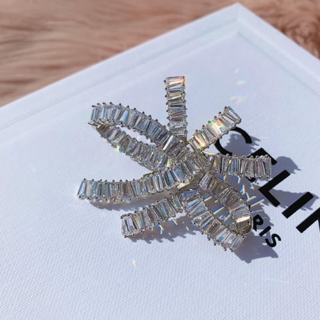 solid cord  brooch