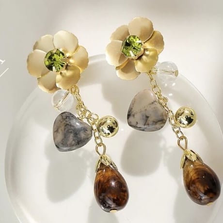 vintage flower stone pierce