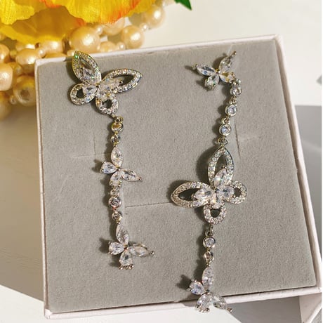 zirconia butterfly asymmetry pierce