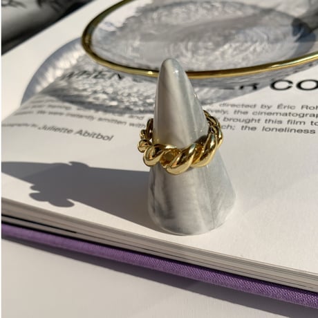 twist gold open ring