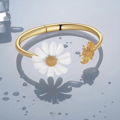 daisy × bee bangle