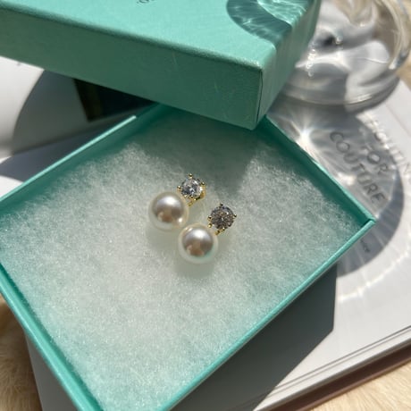 stone × pearl pierce