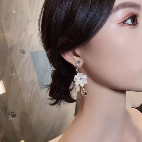 flower × clear drop pierce
