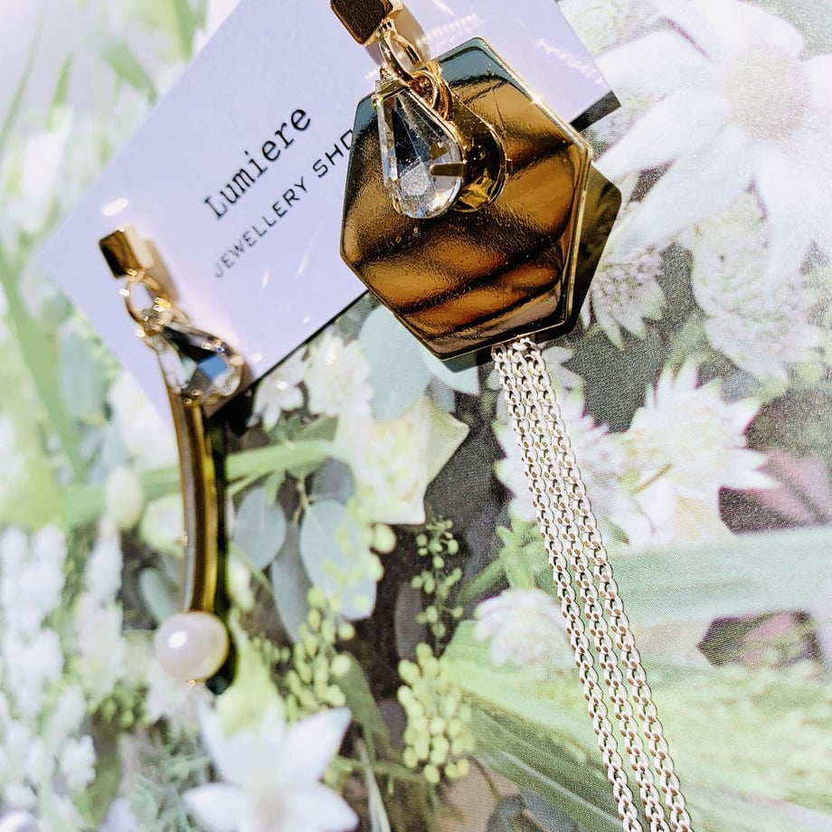 5ea40f57bd21780fa106d258