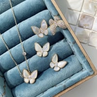 butterfly clear stone   necklace