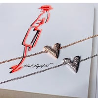 v motif bracelet