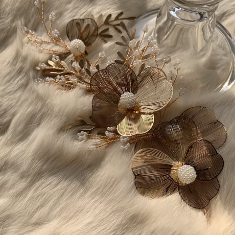 flower gold see-through hair accessory