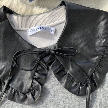 leather/quilting attached collar