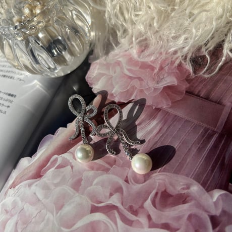 ribbon pearl pierce