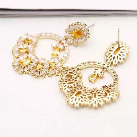 flower topaz stone pierce