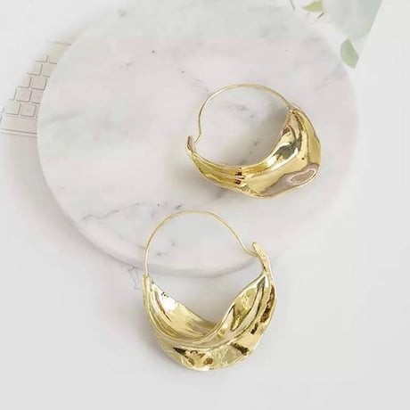 metal twist hoop pierce