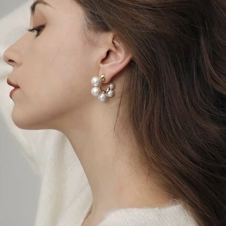 pearl hoop pierce