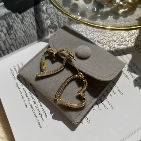heart gold stone pierce