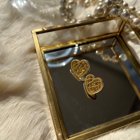 heart mesh pierce