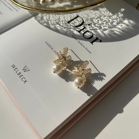 solid cord × pearl pierce
