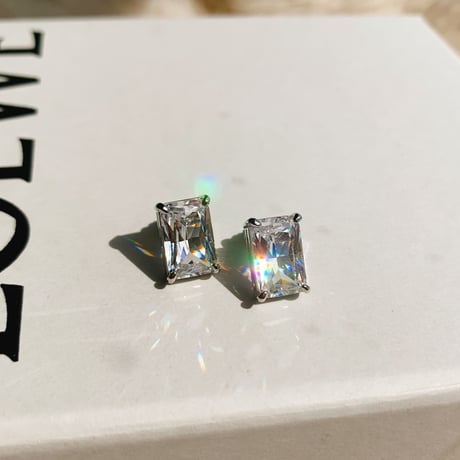 square  stone pierce