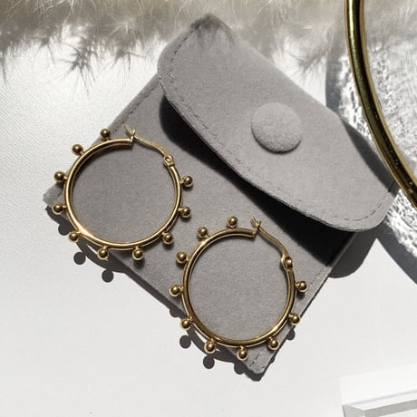 simple gold bowl hoop  pierce