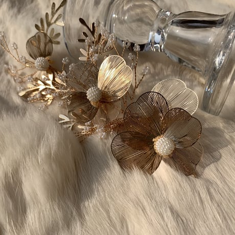 flower gold see-through hair accessory