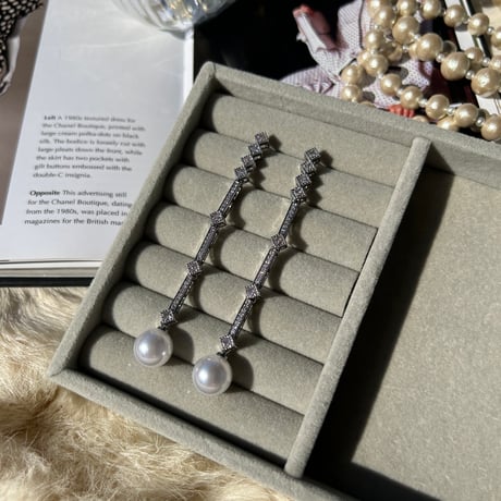stone pearl long pierce