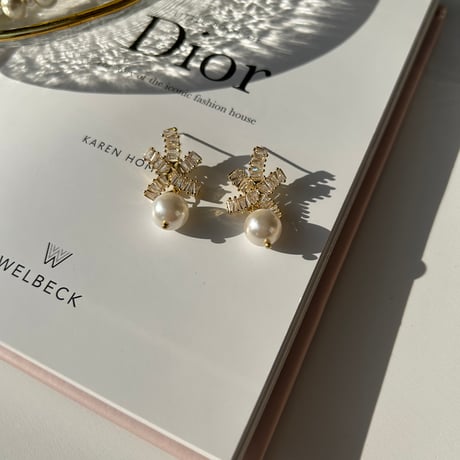 solid cord × pearl pierce