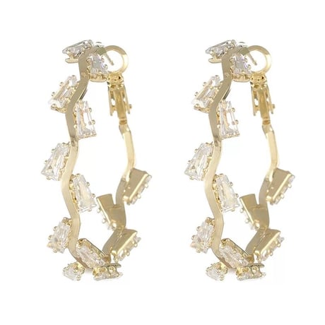 square stone hoop pierce