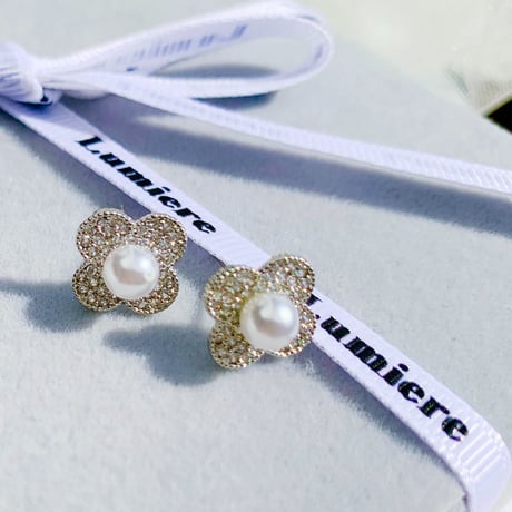 flower stone × pearl pierce