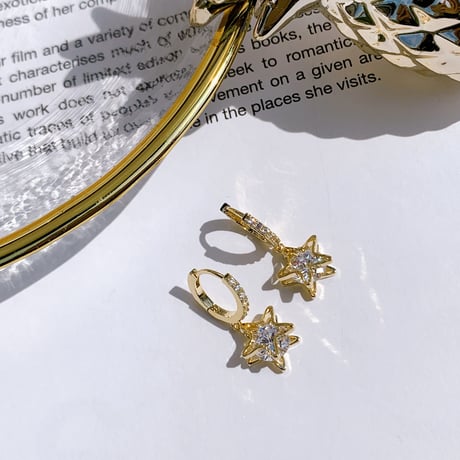 stone in star loop pierce