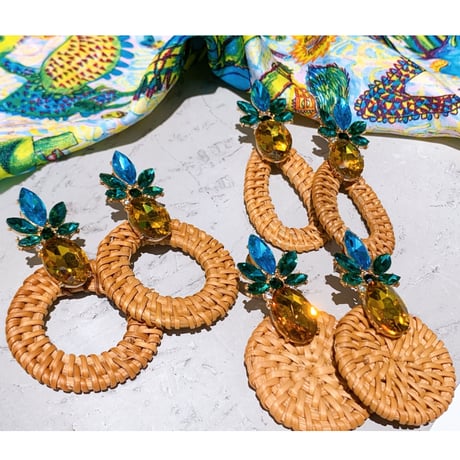pineapple lantern pierce