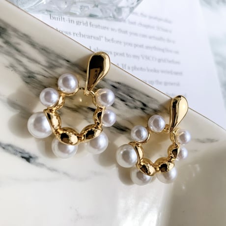 pearl loop gold  pierce